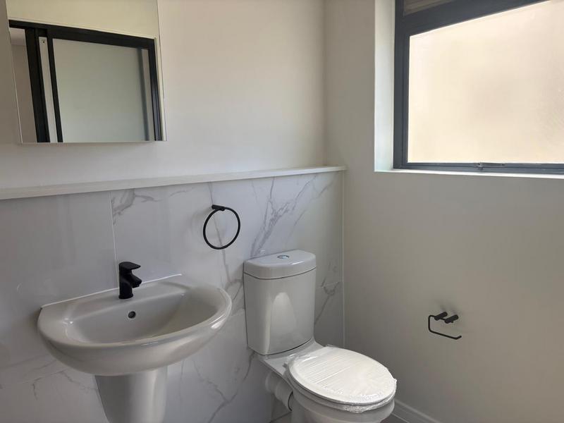 To Let 1 Bedroom Property for Rent in Richwood Western Cape